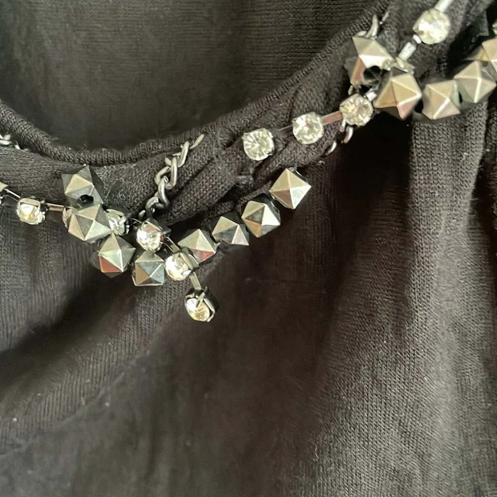 Rock & Republic Cold Shoulder Black Top with embedded necklace Size Small